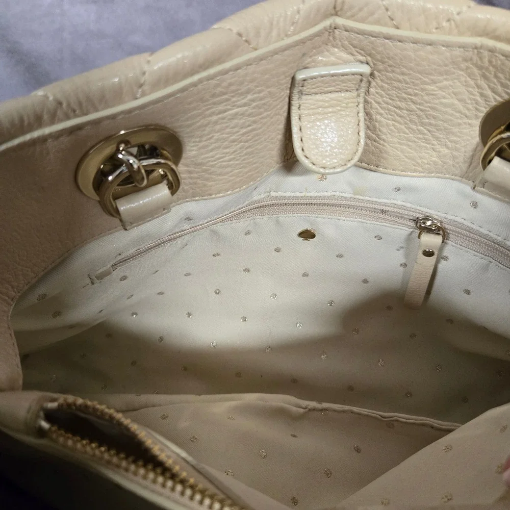 Kate Spade New York Gold Coast Quilted Leather Shoulder Bag Beige Cream Size M